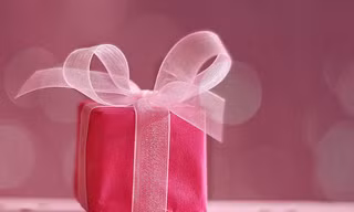 Sự kì lạ của chàng trai đang yêu