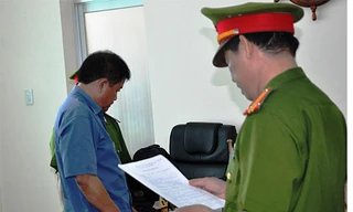 CSĐT Công an tỉnh Phú Yên đã thực hiện lệnh bắt đối với ông Nguyễn Minh, Giám đốc Công ty TNHH một thành viên Cảng Vũng Rô (Cảng Vũng Rô)