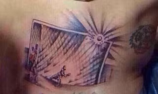 Xăm hình pha bỏ lỡ lên lưng