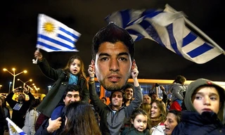 Người Uruguay tung hô Suarez như người hùng sau hành động cắn người của anh