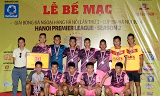 Tin lớn & Anh em vô địch giải ‘phủi Ngoại hạng’