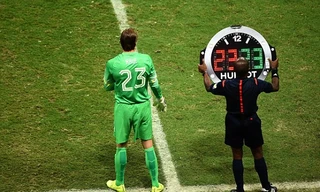 Costa Rica 'chết' trên chấm phạt đền, Hà Lan nhọc nhằn đi tiếp