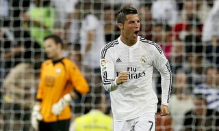 Ronaldo lập cú poker vào lưới Elche