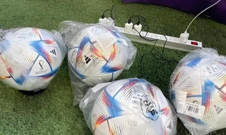Vì sao trái bóng tại World Cup 2022 phải sạc pin? Câu trả lời sẽ khiến bạn thích thú!