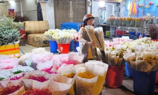 Mùa 'Lễ Tình nhân 2025' của người trẻ: Tặng quà ý nghĩa nhưng cách trao đi còn quan trọng hơn