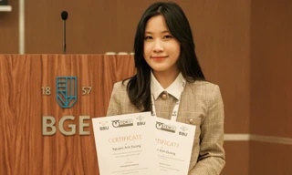 Nữ sinh Việt xuất sắc giành học bổng du học tại Hungary, IELTS 8.0, GPA 4.91/5.0 và loạt thành tích đáng nể
