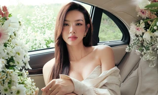 Không diện cắt xẻ táo bạo, V-net ‘phát sốt’ với loạt ảnh đậm chất 'nàng thơ' của Hoa hậu Thùy Tiên