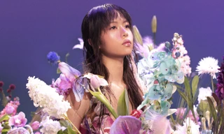 Tlinh trở lại sau thời gian chữa lành tâm hồn, V-net 'ngỡ ngàng' với hình ảnh 'nàng tiên hoa' sexy