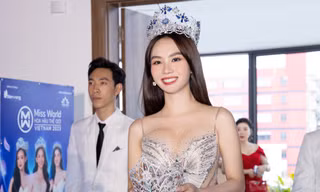 Dàn sao Việt thả dáng tựa nữ thần nhưng dân tình đổ dồn sự chú ý vào Hoa hậu Mai Phương vì lý do này