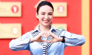 Hoa hậu Ngọc Diễm kể về quá khứ khó khăn, tiết lộ chuyện tuổi thơ khiến khán giả xúc động