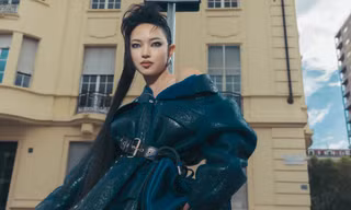 'Con cưng nhà mốt xa xỉ' Châu Bùi trở lại 'Fashion Week' quốc tế, với hình ảnh 'cực ngầu', hứa hẹn 'gây bão'