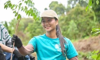H’Hen Niê tiếp tục trồng rừng ở Thanh Hoá, lan toả tình yêu thiên nhiên đến cộng đồng
