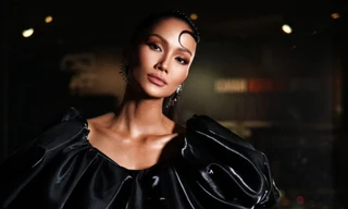 Hoa hậu H'Hen Niê quyết giữ cơ bụng số 11, hiếm hoi trình diễn với trang phục này