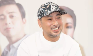 Sau khi cập nhật tình hình sức khỏe, đạo diễn Nguyễn Quang Dũng bất ngờ chia sẻ về tuổi thơ nhiều thăng trầm