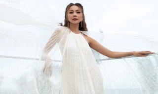 Xứng danh ‘chị đại làng mẫu’, Thanh Hằng giữ phong độ diễn vedette, được netizen xuýt xoa vì độ trẻ trung