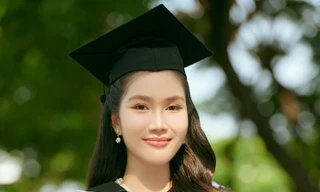 Á hậu Phương Anh: ‘Tôi muốn trở thành giảng viên và theo đuổi con đường nghiên cứu sau khi tốt nghiệp thạc sĩ’