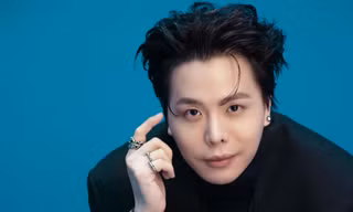 Lộ diện 'bóng hồng' mới của Trịnh Thăng Bình, cư dân mạng không khỏi ấn tượng bởi gương mặt lạ