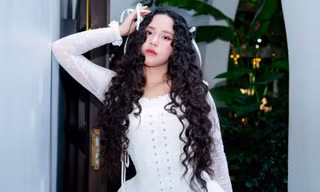 Bella Vũ tham gia hoạt động thiện nguyện mang quà Tết sớm tặng các em nhỏ vùng cao