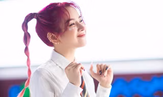 Sau ồn ào mặc đồ nhái, 'Búp bê DJ' Mie khiến netizen 'bán tính bán nghi' khi khoe giọng ca hát