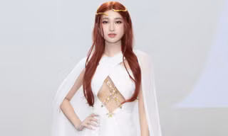 ‘Mỹ nhân vạn người mê’ Phương Nhi 'chặt chém' thảm đỏ, nhan sắc thăng hạng khi đổi style gợi cảm