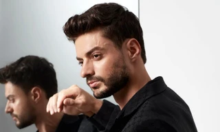 'Soái ca Tây' được dân tình rần rần 'xin info', từng đóng MV với Hồ Ngọc Hà là ai?