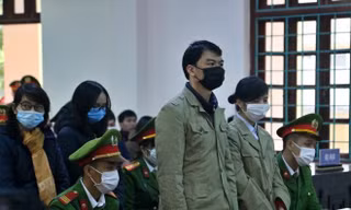 Các bị cáo tại toà. Ảnh: N.T