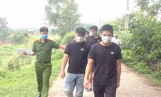 Các đối tượng người Trung Quốc nhập cảnh trái phép. Ảnh: C.A