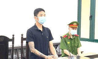 Ninh Văn Đức tại toà. Ảnh: N.L