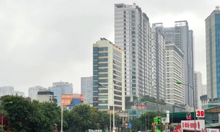 Tuyến đường Lê Văn Lương với nhiều cao ốc bị điều chỉnh quy hoạch, nâng tầng không đúng được nêu trong Kết luận Thanh tra Bộ Xây dựng Ảnh: Như Ý 