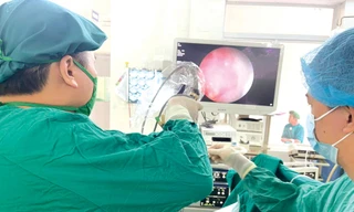 Ê kíp bác sĩ thực hiện ca phẫu thuật thành công