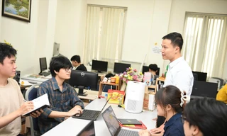 Bạn trẻ dành thời gian học tập, phát triển bản thân thay vì cuốn vào các cuộc tranh cãi vô bổ trên mạng xã hội ẢNH: DƯƠNG TRIỀU