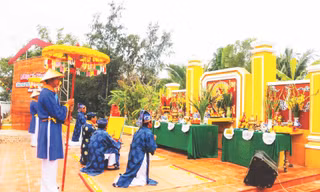 Lễ hội Cầu Bông đầu năm ở làng rau Trà Quế