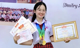 Em Uyên và các thành tích đạt được trong học tập