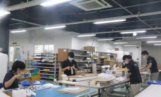 Công nhân sản xuất tại Bình Dương Ảnh: HƯƠNG CHI