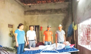 Giường y tế đa năng được anh Nở mang tặng người già bệnh nặng, có hoàn cảnh khó khănẢnh: Nguyễn Ngọc