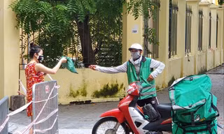 Nhiều tài xế công nghệ phấn khởi trước thông tin được ưu tiên tiêm vắc xin để phục vụ giao hàng 
