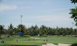 Những tháng cuối năm là thời điểm khách chơi gôn đến đông đúc Ảnh: T.H 