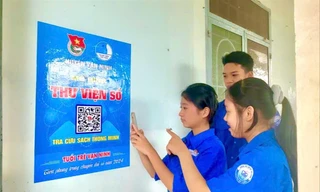 Với chiếc điện thoại thông minh có kết nối internet, quét mã QR là các bạn trẻ có thể truy cập vào thư viện số đọc được nhiều loại sách 