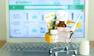 Theo một số ĐBQH, bán thuốc qua mạng gây rủi ro cho sức khỏe người dùng Ảnh: Express Pharma 