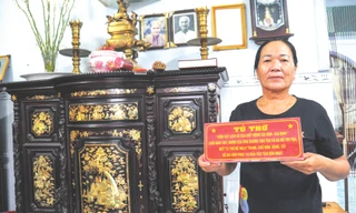 Chiếc tủ thờ hiện vật của Biệt động Sài Gòn – Gia Định Ảnh: Trần Nguyên Anh 