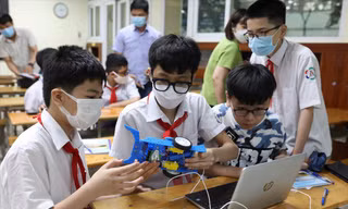 Học sinh Trường THCS Giảng Võ trong một giờ học tập ảnh: Như Ý 