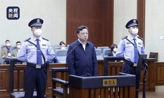 Tôn Lực Quân bị đưa ra xét xử hôm 8/7