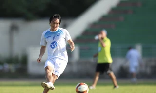 Tuấn Anh đang có cơ hội cùng Thép Xanh Nam Định đoạt chiếc cúp thứ 2 ở mùa giải 2023/2024 Ảnh: Lâm Thỏa