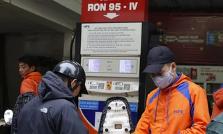 Bộ Tài chính đề xuất giảm thuế 1.000 đồng khi giá xăng gần 27.000 đồng/lít