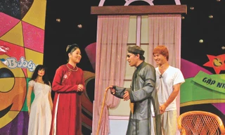 NSND Hồng Vân, NS Xuân Bắc và NS Quang Thắng trong một lần diễn vở Số đỏ 