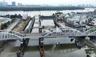 Cống Tân Thuận (quận 7) được lắp đặt tại khu vực kênh Tẻ, giao với sông Sài Gòn của dự án chống ngập 10.000 tỷ ở TPHCM đã đạt 93% khối lượng 