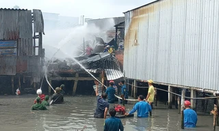 Cháy 5 căn nhà ở Cà Mau