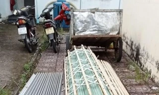 Trộm vào nhà dân không tìm thấy tài sản giá trị liền tháo cửa sắt mang bán phế liệu