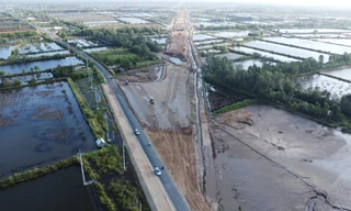 Cà Mau 'cầu cứu' Thủ tướng vật liệu làm cao tốc