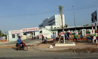 Chủ tịch tỉnh 'duyệt' mượn kinh phí trả nợ lương nhân viên y tế 